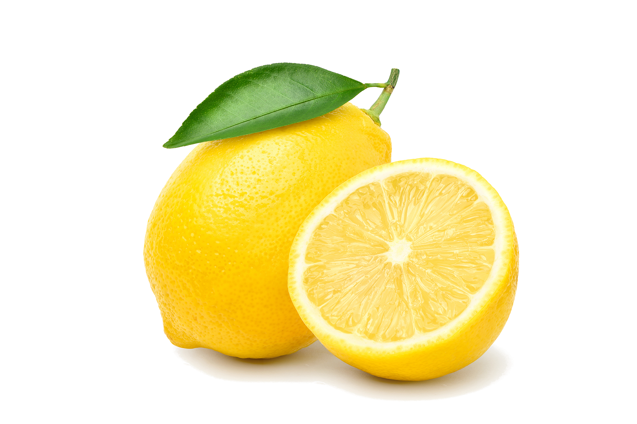 Limón Eureka-Es un limón muy jugoso y aromático, de tamaño medio y forma redonda. Contiene muy pocas semillas. Su producción comprende de marzo a mayo.